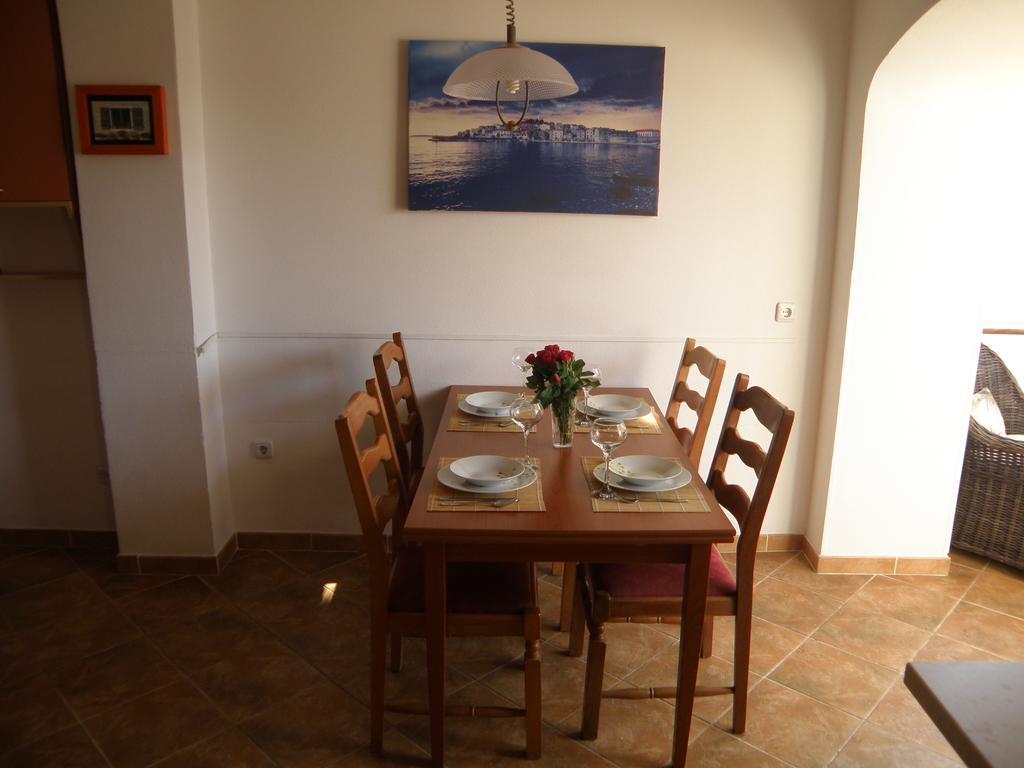 Apartment Amalija Примоштен Экстерьер фото