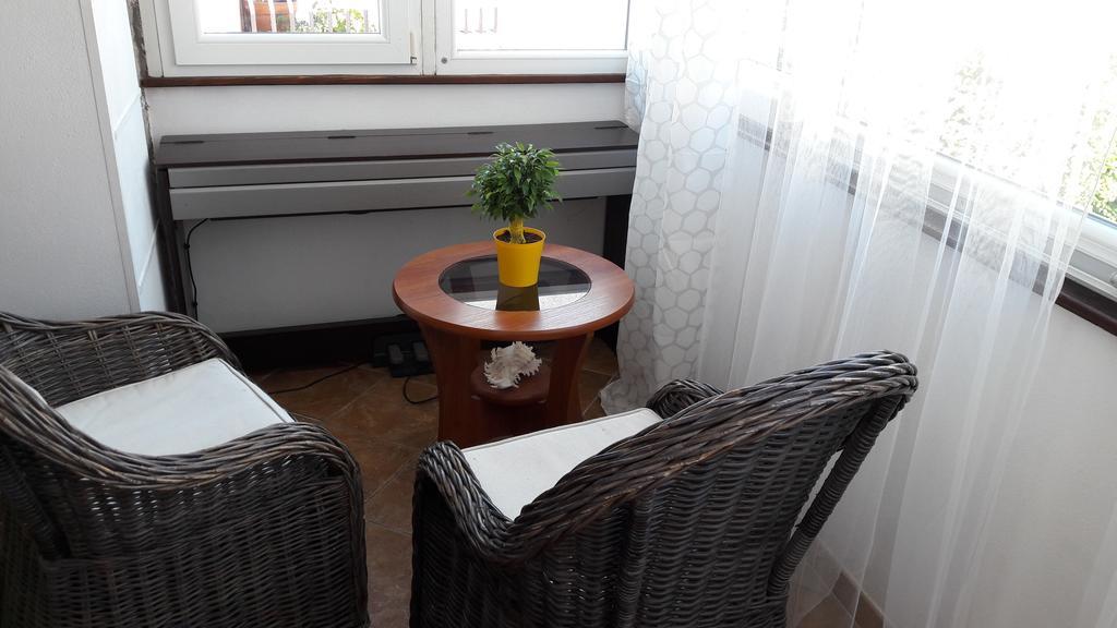 Apartment Amalija Примоштен Экстерьер фото