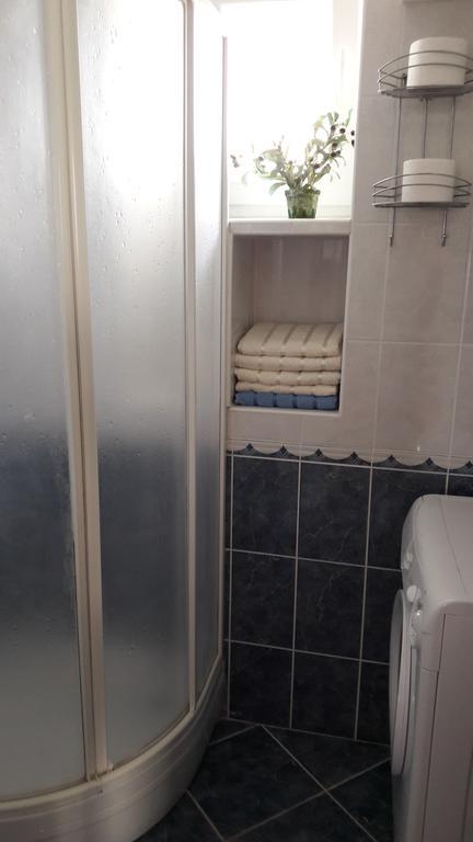 Apartment Amalija Примоштен Экстерьер фото