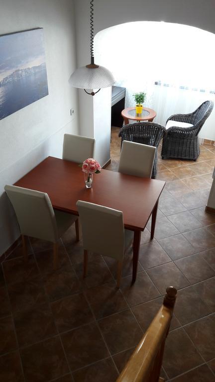 Apartment Amalija Примоштен Экстерьер фото